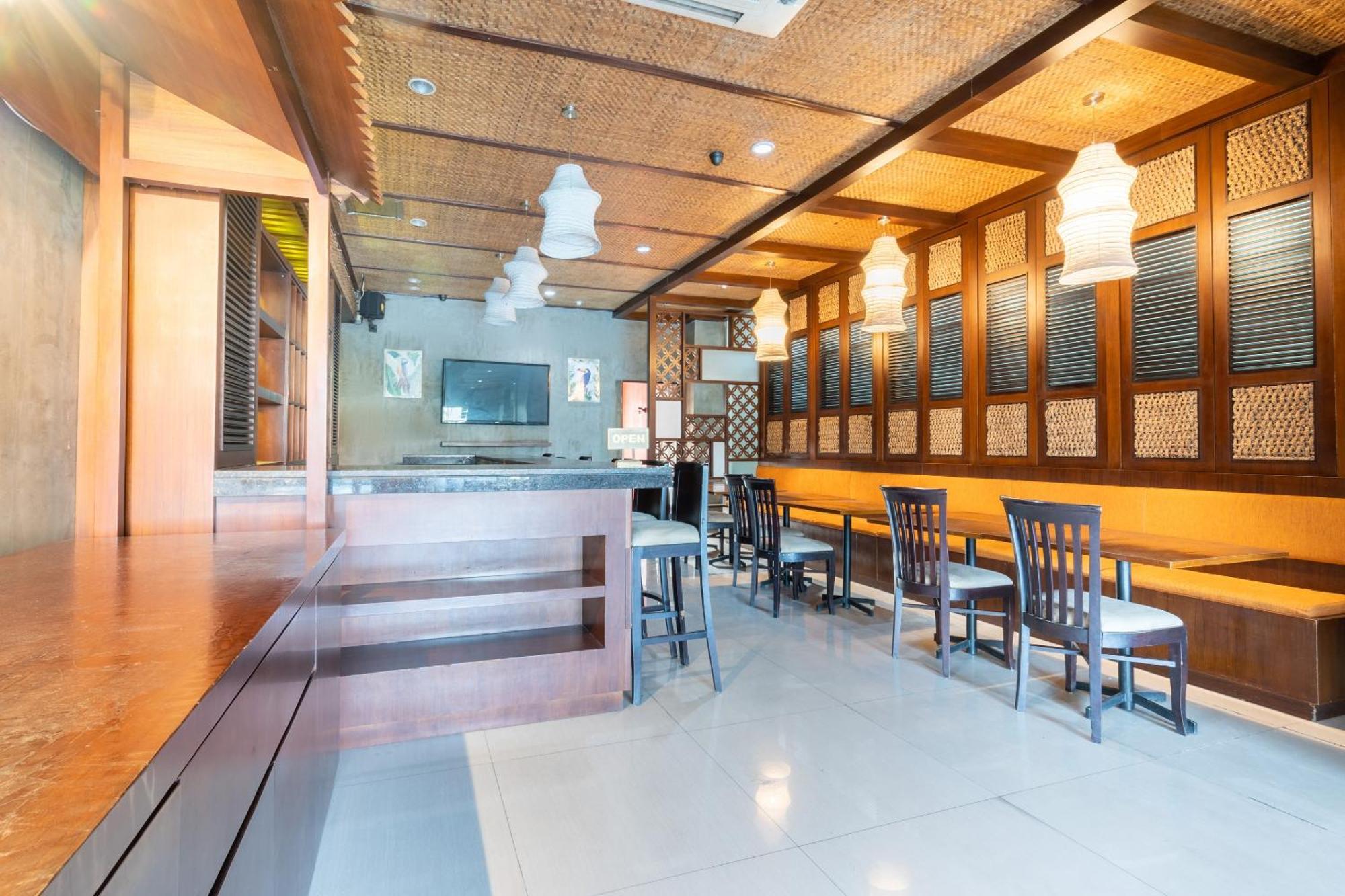 Super Oyo Flagship 91863 Metro House Hotel Surabaya Exterior photo